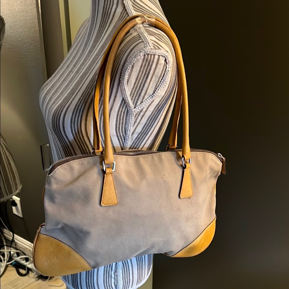 🛑 1 hour sale. Prada, Tan & brown, leather trim and corners w/ canvas, w… - Picture 10 of 16
